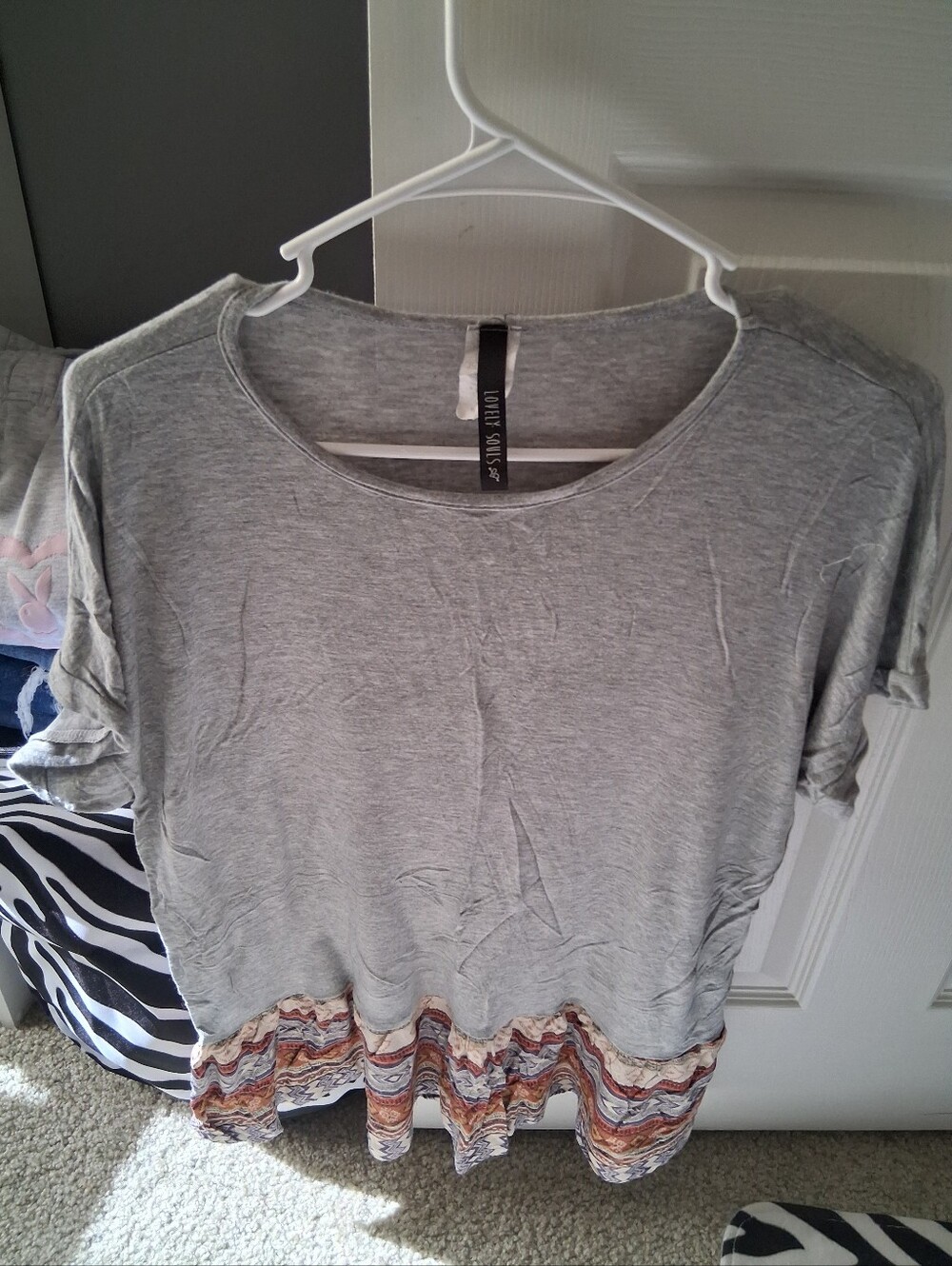 Women's Lovely Souls top